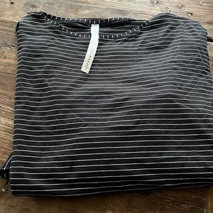 Lululemon Back In Action long sleeve top size 12